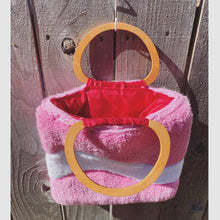 Load image into Gallery viewer, HAND TUFTED PURSE