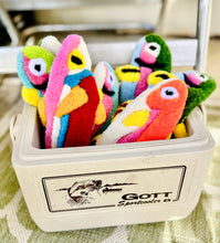 Load image into Gallery viewer, HAND TUFTED FISH RUG