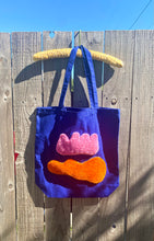 Load image into Gallery viewer, TUFTED TOTE BAG