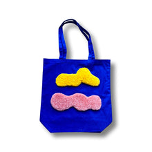 Load image into Gallery viewer, TUFTED TOTE BAG