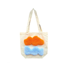 Load image into Gallery viewer, TUFTED TOTE BAG