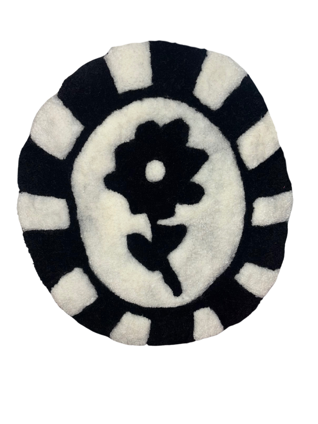 HAND TUFTED FLOWER RUG