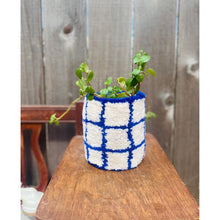 Load image into Gallery viewer, HAND TUFTED PLANTER
